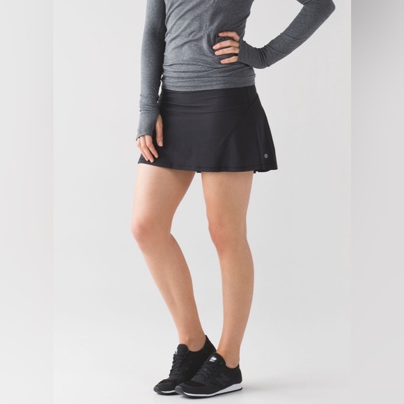 lululemon circuit breaker skirt - Picture 5 of 7